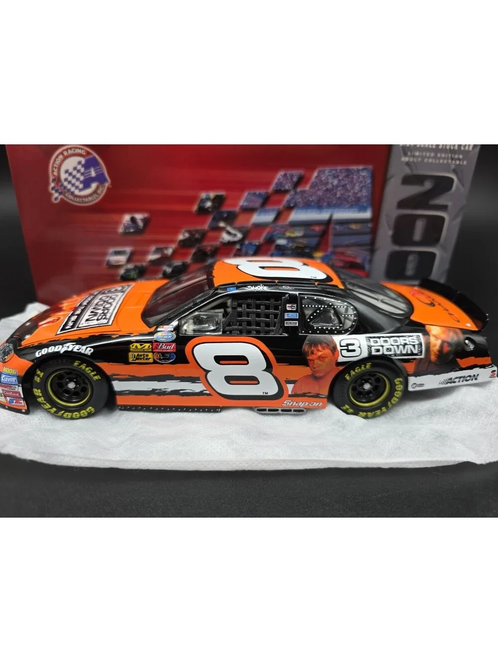 NASCAR 2003 Tony Stewart / 3 Doors Down 1:24 Diecast Limited Edition